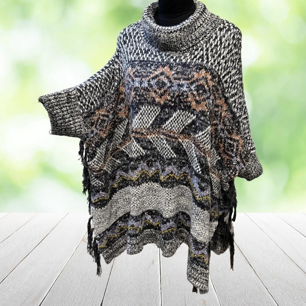 Anthropologie PILCRO Magda Knit Poncho Sweater Fringe Boho Geo Oversized Sz M/L